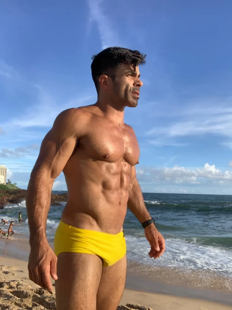 Sunga Clássica lisa Amarela